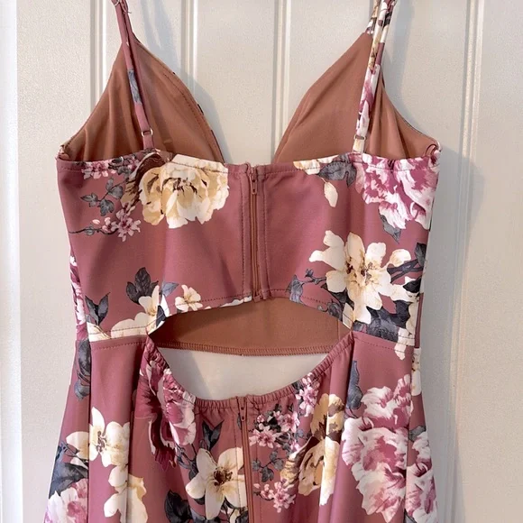 NWOT floral cocktail dress - Picture 3 of 5